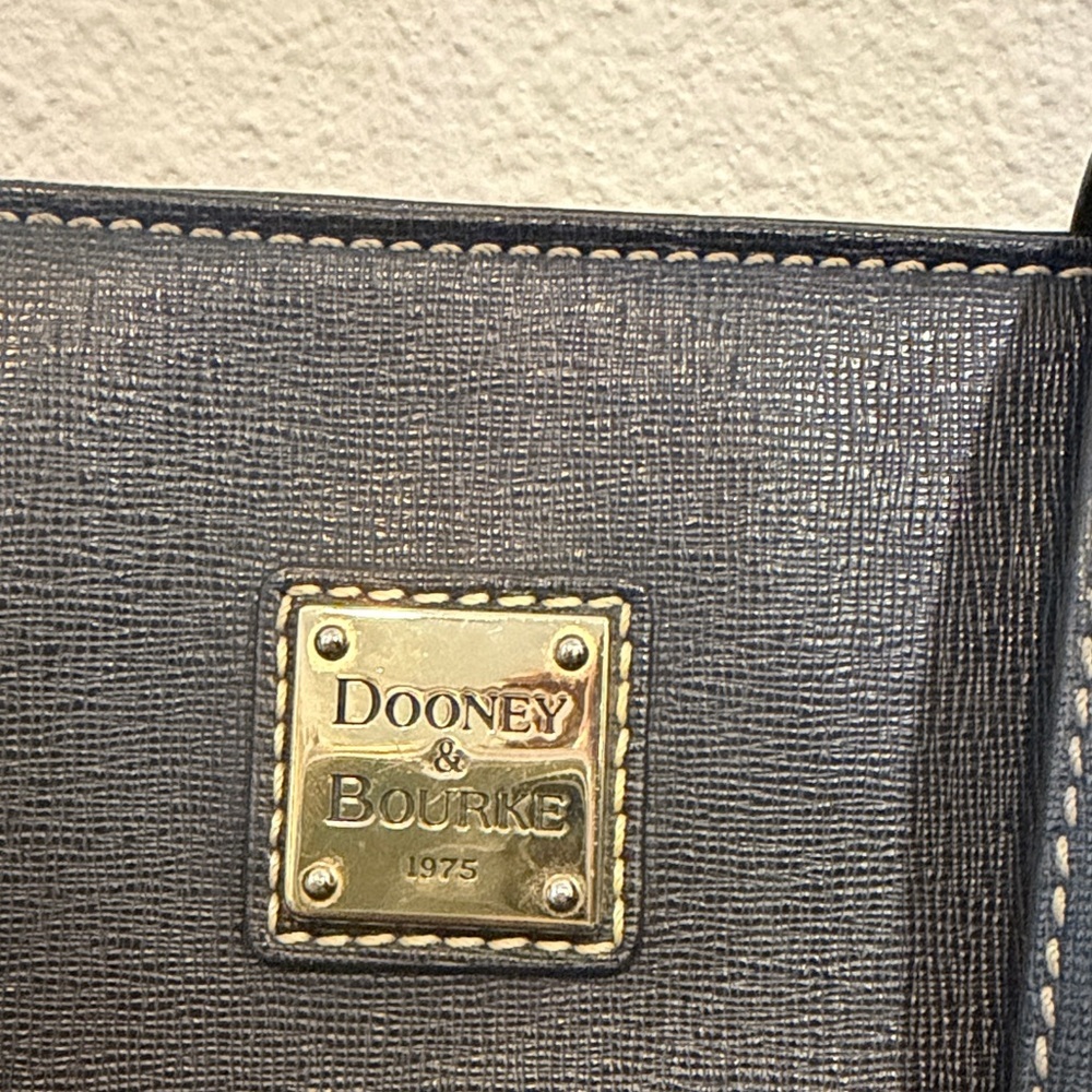 Dooney & Bourke Black Saffiano Leather Tote Bag Red Lining - Picture 5 of 13